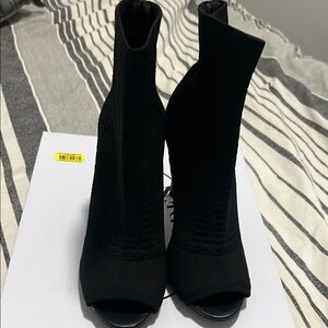 Steve Madden Elegant Black Women's Peep-Toe Boots